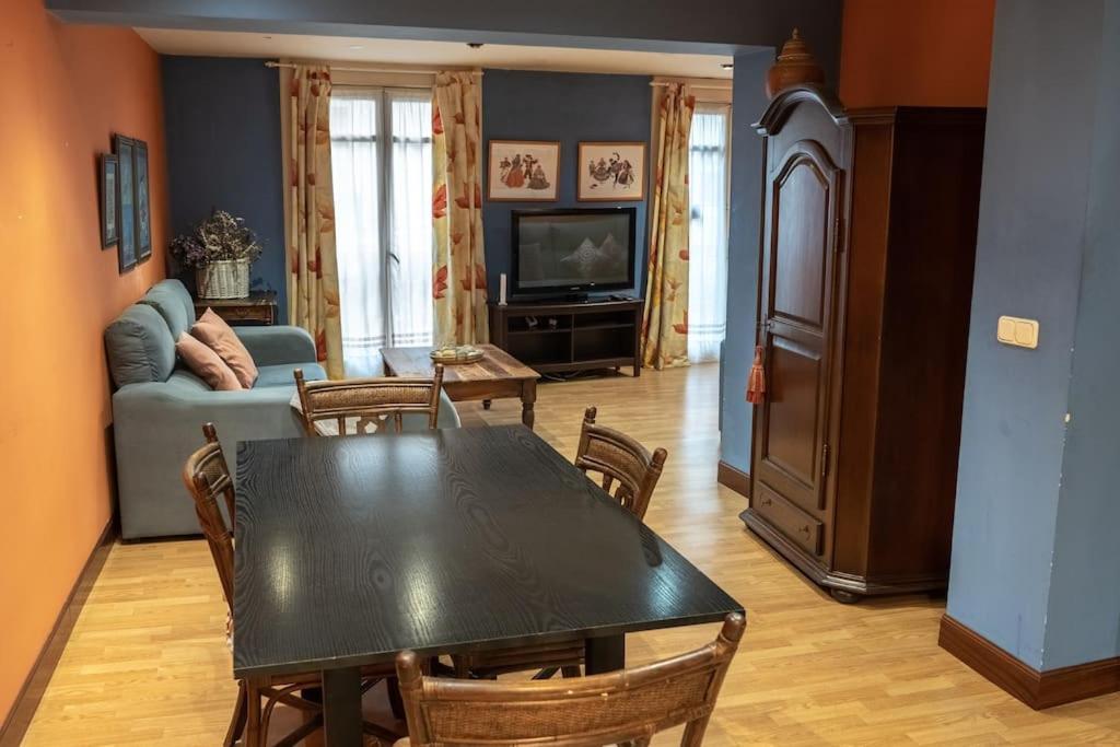 Casa Grande En Casco Historico Appartement Santander Buitenkant foto