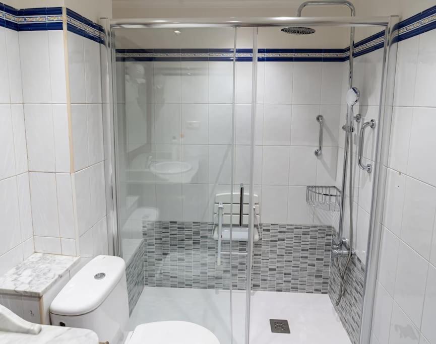 Casa Grande En Casco Historico Appartement Santander Buitenkant foto